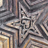 Flügeltür mit Sinnspruch, aus der Beyhekim Moschee, Nussbaumholz. Konya, 3. Viertel 13. Jh